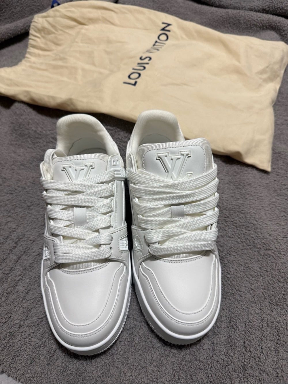Louis Vuitton White Low-Top Leather Sneakers